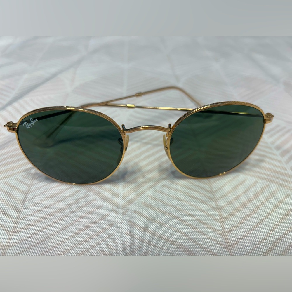 Round Ray Ban sunglasses
